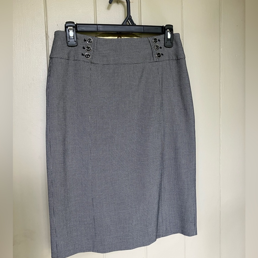 White House black market houndstooth pencil skirt - Picture 3 of 10